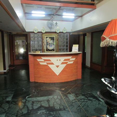 Hotel Sahaj Palace アーメダバード エクステリア 写真